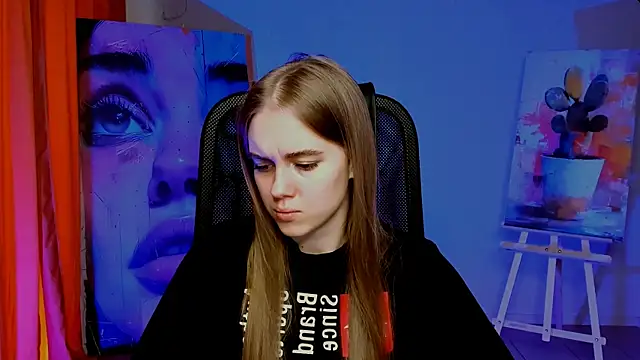 JuneWoods online show from April 21, 2026, 7:15 am