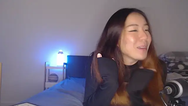 Snapshot of blueburrypie chatting on October 27, 2025, 1:45 pm blueburrypie online show from October 27, 2025, 1:45 pm