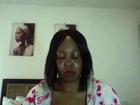 Snapshot of Blacksashaxx chatting on November 3, 2025, 12:20 pm Blacksashaxx online show from November 3, 2025, 12:20 pm