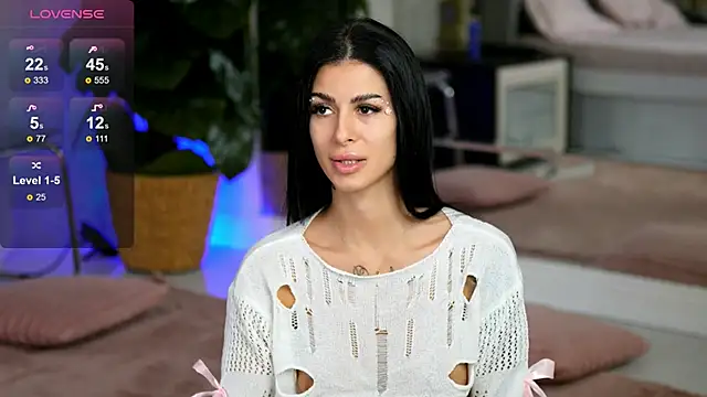 EvaAmanti online show from November 11, 2025, 4:29 am