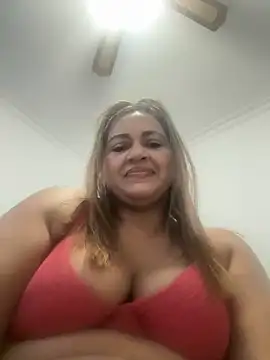 Snapshot of violetpolo chatting on October 12, 2025, 6:20 pm violetpolo online show from October 12, 2025, 6:20 pm