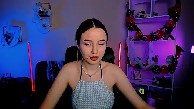 leslie bird online show from October 24, 2025, 8:57 am