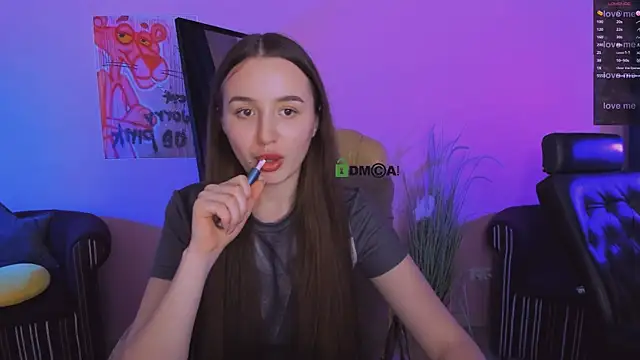 leslie bird online show from November 6, 2025, 12:53 pm