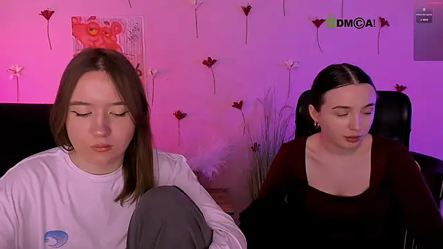 Snapshot of leslie_bird chatting on March 1, 2026, 12:16 pm leslie bird online show from March 1, 2026, 12:16 pm