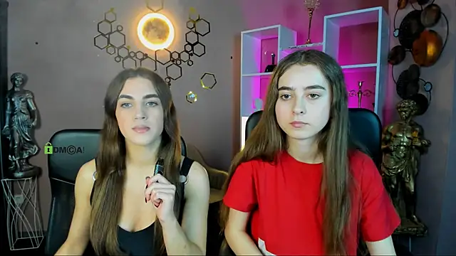 rebecca smile online show from December 19, 2025, 1:35 pm