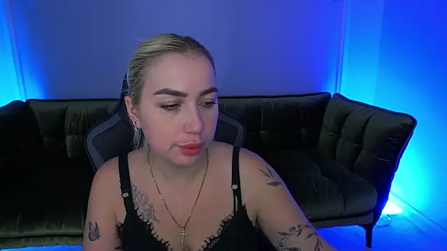 Snapshot of MariellaVi chatting on September 30, 2025, 6:52 am MariellaVi online show from September 30, 2025, 6:52 am