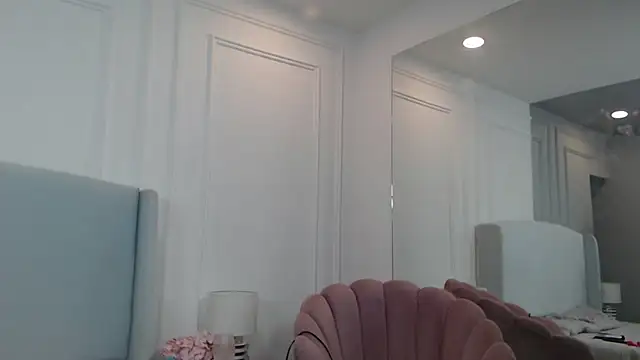 Snapshot of ChantalGarner chatting on October 18, 2025, 1:02 pm ChantalGarner online show from October 18, 2025, 1:02 pm