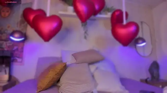 Snapshot of Violeta_dh chatting on February 17, 2026, 11:51 am Violeta dh online show from February 17, 2026, 11:51 am