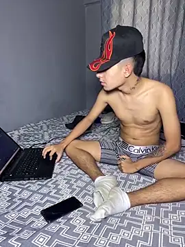 Snapshot of cristyan_arias chatting on September 28, 2025, 2:24 pm cristyan arias online show from September 28, 2025, 2:24 pm