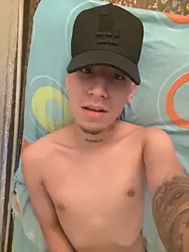 Snapshot of cristyan_arias chatting on December 1, 2025, 2:29 pm cristyan arias online show from December 1, 2025, 2:29 pm