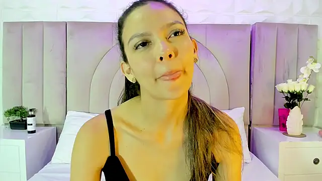 Snapshot of celestebellmont chatting on November 7, 2025, 12:53 pm celestebellmont online show from November 7, 2025, 12:53 pm