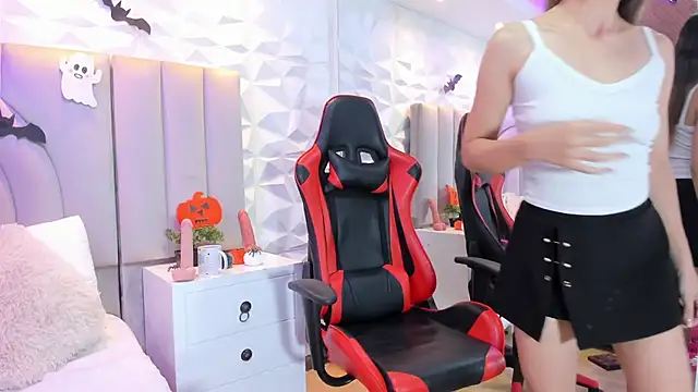 Snapshot of celestebellmont chatting on October 28, 2025, 12:48 pm celestebellmont online show from October 28, 2025, 12:48 pm