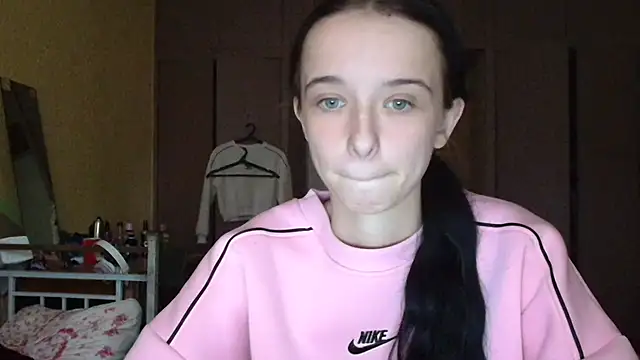 Emilia Light online show from October 7, 2025, 6:14 am