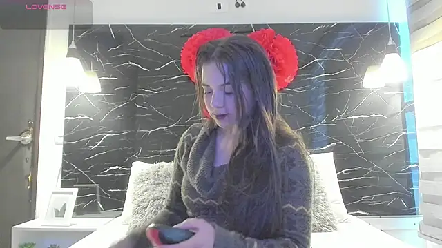 Snapshot of ZOE_LE chatting on February 23, 2026, 11:44 am ZOE LE online show from February 23, 2026, 11:44 am