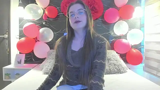 Snapshot of ZOE_LE chatting on February 20, 2026, 11:45 am ZOE LE online show from February 20, 2026, 11:45 am