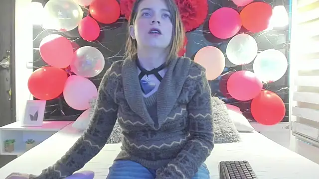 Snapshot of ZOE_LE chatting on February 17, 2026, 11:40 am ZOE LE online show from February 17, 2026, 11:40 am