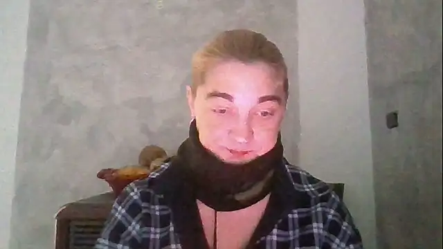 Snapshot of GoldenAngelMilf chatting on February 4, 2026, 12:22 pm GoldenAngelMilf online show from February 4, 2026, 12:22 pm