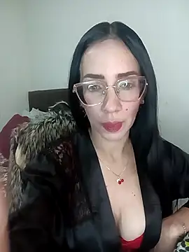 Snapshot of YaraDuartee chatting on March 28, 2026, 1:17 am YaraDuartee online show from March 28, 2026, 1:17 am