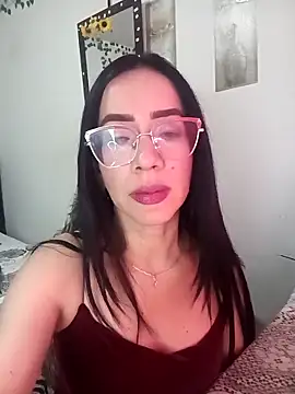 Snapshot of YaraDuartee chatting on March 4, 2026, 9:55 pm YaraDuartee online show from March 4, 2026, 9:55 pm