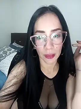 Snapshot of YaraDuartee chatting on March 21, 2026, 11:41 pm YaraDuartee online show from March 21, 2026, 11:41 pm