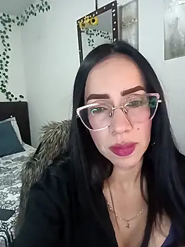 Snapshot of YaraDuartee chatting on March 8, 2026, 1:55 am YaraDuartee online show from March 8, 2026, 1:55 am