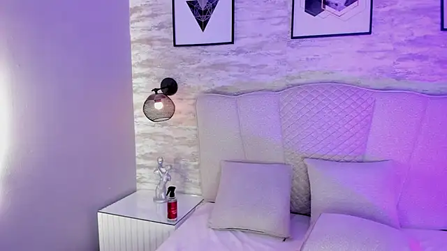 ashlye collins online show from November 22, 2025, 6:56 am