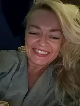 demidelightfulxx online show from October 18, 2025, 9:50 pm