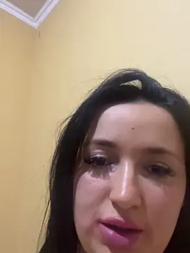 Snapshot of LoveMiQueen1 chatting on October 18, 2025, 3:58 pm LoveMiQueen1 online show from October 18, 2025, 3:58 pm