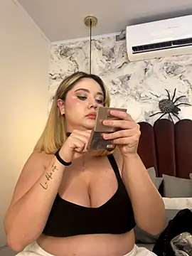 Snapshot of Angelina_velvett chatting on October 11, 2025, 11:39 pm Angelina velvett online show from October 11, 2025, 11:39 pm