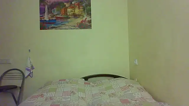 QueenMomyS online show from January 7, 2026, 12:32 pm