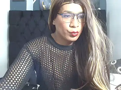 Snapshot of SharonElectra chatting on October 2, 2025, 9:18 pm SharonElectra online show from October 2, 2025, 9:18 pm