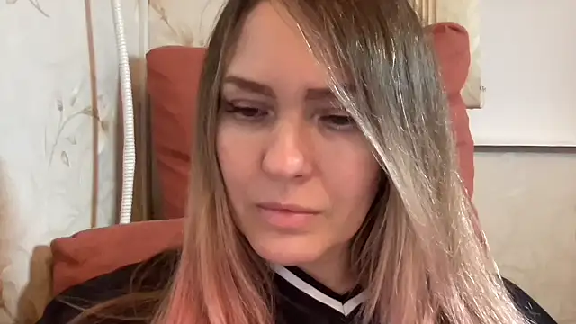 Snapshot of Milysoren chatting on February 27, 2026, 4:40 pm Milysoren online show from February 27, 2026, 4:40 pm