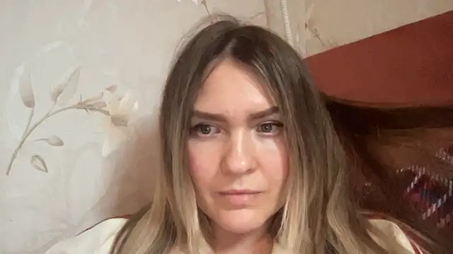 Snapshot of Milysoren chatting on February 4, 2026, 4:35 pm Milysoren online show from February 4, 2026, 4:35 pm