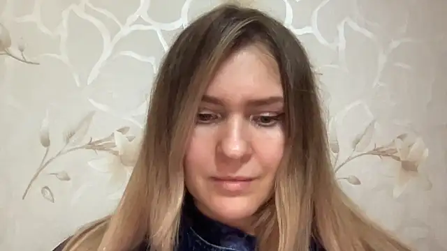 Snapshot of Milysoren chatting on February 16, 2026, 6:39 pm Milysoren online show from February 16, 2026, 6:39 pm