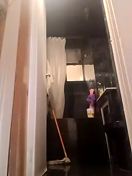 pinklajokr online show from February 14, 2026, 9:48 pm