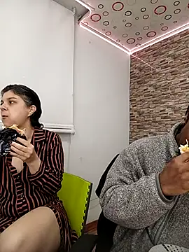 Yin yang hot online show from December 4, 2025, 3:38 am