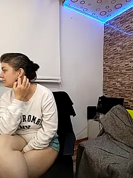 Yin yang hot online show from November 27, 2025, 4:24 am