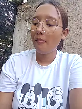 Snapshot of young_dairy01 chatting on November 18, 2025, 12:19 pm young dairy01 online show from November 18, 2025, 12:19 pm