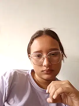 Snapshot of young_dairy01 chatting on October 6, 2025, 12:06 pm young dairy01 online show from October 6, 2025, 12:06 pm