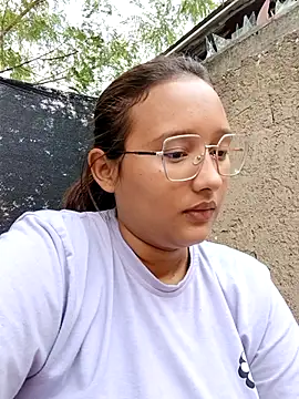 Snapshot of young_dairy01 chatting on November 24, 2025, 12:05 pm young dairy01 online show from November 24, 2025, 12:05 pm