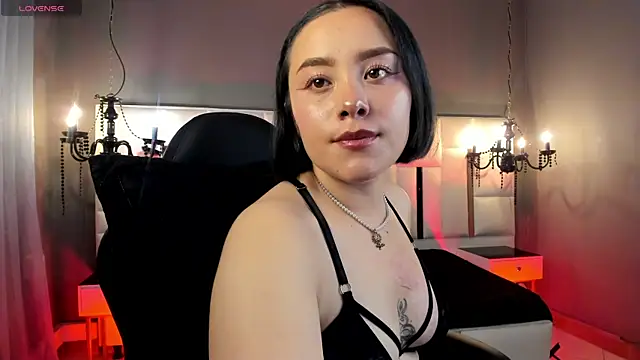 Snapshot of MAGIC_VERA chatting on May 13, 2026, 4:19 am MAGIC VERA online show from May 13, 2026, 4:19 am