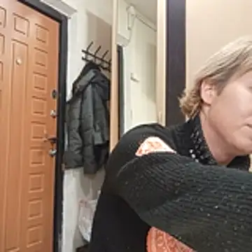 Conny Shellie online show from May 9, 2026, 8:01 pm