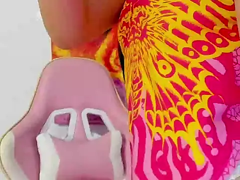 Snapshot of isa_martinexxx chatting on November 5, 2025, 12:25 am isa martinexxx online show from November 5, 2025, 12:25 am