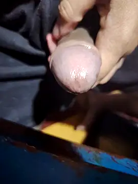 Snapshot of Sir_clouden chatting on October 25, 2025, 4:11 am Sir clouden online show from October 25, 2025, 4:11 am