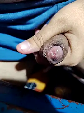 Snapshot of Sir_clouden chatting on September 24, 2025, 12:18 am Sir clouden online show from September 24, 2025, 12:18 am