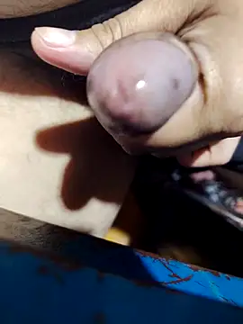 Snapshot of Sir_clouden chatting on November 29, 2025, 4:45 am Sir clouden online show from November 29, 2025, 4:45 am