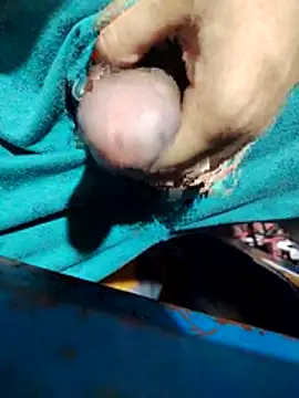 Snapshot of Sir_clouden chatting on October 30, 2025, 12:42 am Sir clouden online show from October 30, 2025, 12:42 am