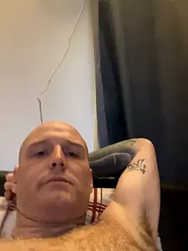 Snapshot of Thebald-topher chatting on October 8, 2025, 9:37 pm Thebald-topher online show from October 8, 2025, 9:37 pm
