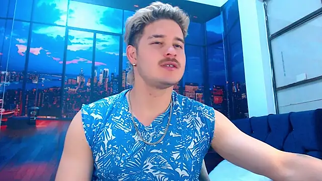 AlexPiersss online show from October 13, 2025, 7:04 pm