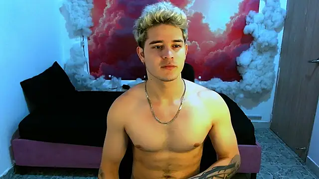 AlexPiersss online show from December 4, 2025, 7:24 pm